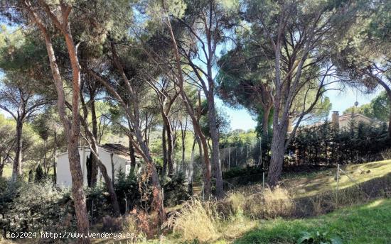 CHALET EN EL CAMPO, PANTANO DE SAN JUAN, SAN MARTÍN DE VALDEIGLESIAS, MADRID - MADRID