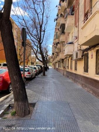 OPORTUNIDAD ÚNICA¡ EN VENTA LOTE DE 8 PISOS EN VALENCIA - VALENCIA