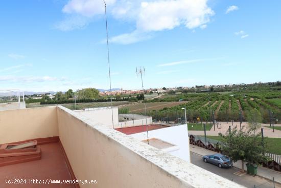 Casa de pueblo en Rocafort cerca del metro - VALENCIA