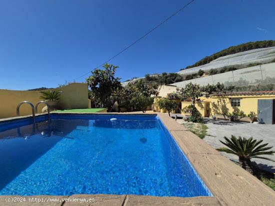 ESPECTACULAR CASA RURAL CON PISCINA PRIVADA! TRANQUILIDAD ASEGURADA!! - ALICANTE