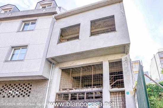 CASA para REFORMAR en pleno CENTRO de CARBALLO - A CORUÑA