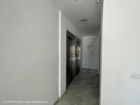 AMPLIO PISO DE 4 DORMITORIOS Y 2 BAÑOS EN TORRES DE CÓRDOBA ¡¡¡ZONA INMEJORABLE!!! - CADIZ