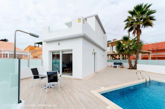 VILLA CON PISCINA PRIVADA Y SOLARIÚM OPCIONAL. - ALICANTE