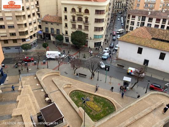 PISO EN PLENO CENTRO - ALBACETE