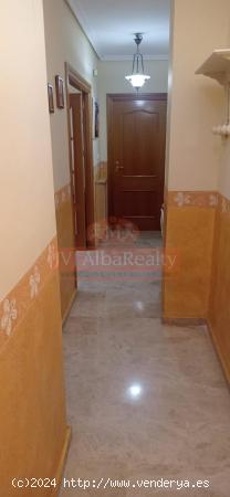 SE ALQUILA PISO AMUEBLADO DE 3 DORMITORIOS, ZONA CENTRO-VILLACERRADA. - ALBACETE