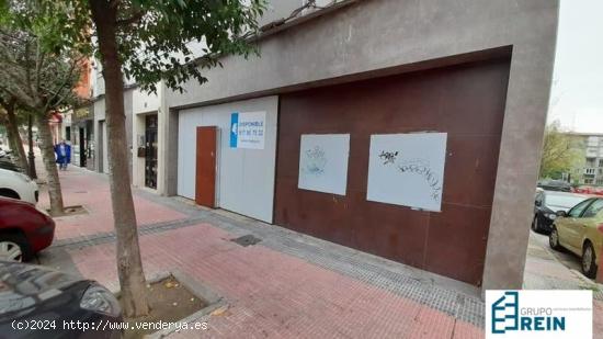 LOCAL COMERCIAL DE 193 M2 EN MOSTOLES - MADRID