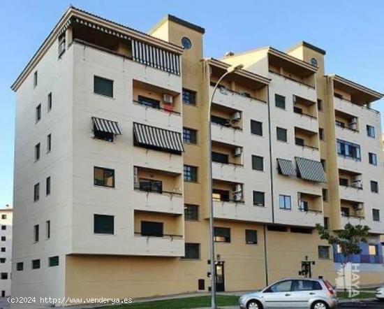  SE VENDE LOCAL EN BRUTO EN PLASENCIA - CACERES 