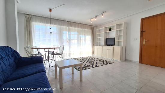 Apartamento de 2 dormitorios y plaza de garaje en la Calle La Gloria - MURCIA