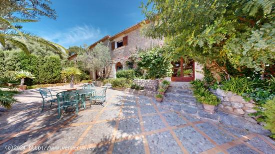  Casa señorial con piscina y  rodeada de vegetación en Valldemossa, Mallorca - BALEARES 