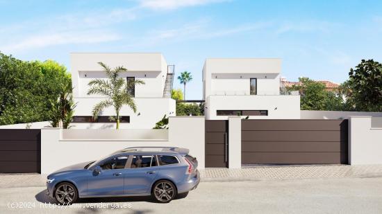 OBRA NUEVA - VILLA DE 4 DORMITORIOS PISCINA Y PARKING PRIVADOS EN MIL PALMERAS - ALICANTE