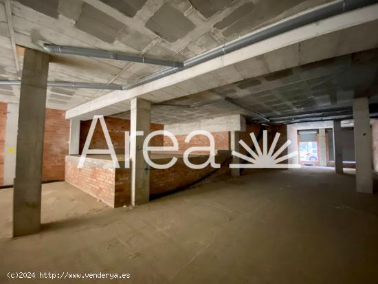 Fantástico local comercial de 580m2 al lado de la plaza de Cuba de Mataró - BARCELONA