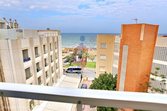 ¡Descubre esta fantástica vivienda en venta a tan solo 100 metros de la playa de la Roqueta! - ALI