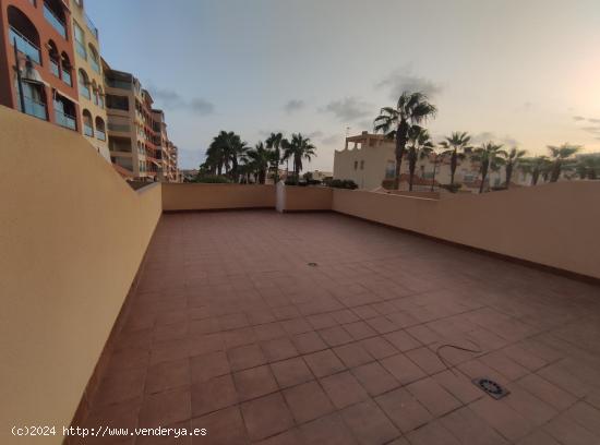  PISO EN PLANTA BAJA EN EL RESIDENCIAL DE ALTAS ENTINAS - ALMERIMAR - ALMERIA 