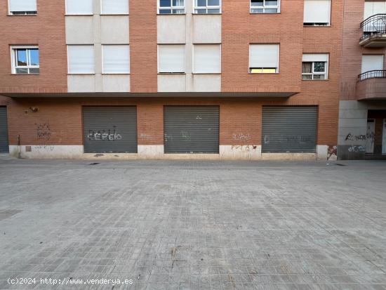 ALQUILER DE LOCALES COMERCIALES O ALMACEN - VALENCIA