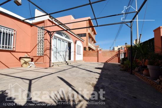 ¡PRIMERA LÍNEA DE PLAYA! CASA CON TERRAZA - CASTELLON