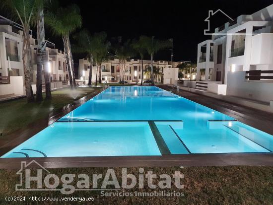 MAGINFICA RESIDENCIAL CON 2 TERRAZAS, GARAJE Y PISCINA - ALICANTE