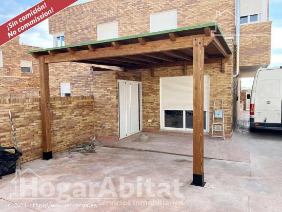 CHALET TOTALMENTE NUEVO CON TERRAZA Y BARBACOA - ALMERIA