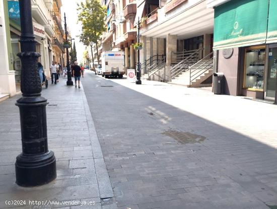 SE ALQUILA LOCAL EN EL CENTRO DE GANDÍA - VALENCIA