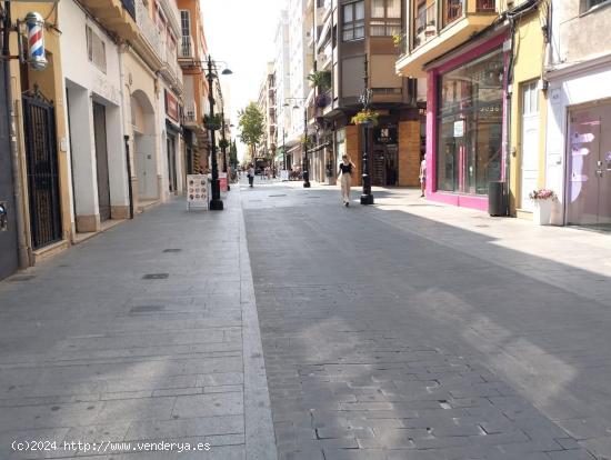 SE ALQUILA LOCAL EN EL CENTRO DE GANDÍA - VALENCIA