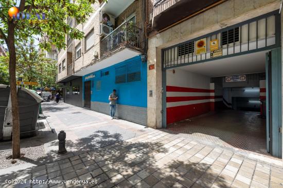 plaza de garaje - GRANADA