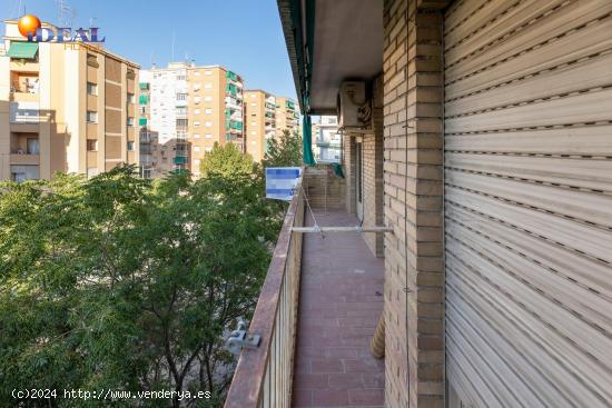 MAGNIFICA OPORTUNIDAD DE COMPRA. PISO 3 DORMITORIOS  EN CALLE PALENCIA ZAIDIN - GRANADA