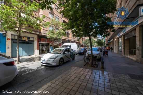 plaza de garaje - GRANADA