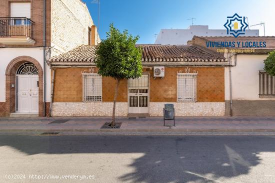  Venta de casa a reformar en Armilla (Granada) - GRANADA 