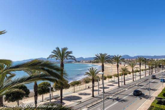 EXCLUSIVO ATICO DE CASI 300 M2 EN PRIMERA LINEA DE MAR JUNTO AL PUERTO DE CAMBRILS - TARRAGONA