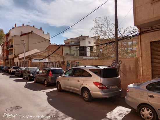 GRAN TERRENO URBANO. A DOS CALLES. 656 M2 PARA 4.500 M2 DE OBRA - MURCIA