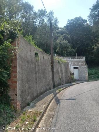 Terreno Urbano con Caseta: ¡Construye tu Hogar Ideal! - BARCELONA