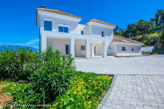 Villa reformada de 4 dormitorios y 3 baños en La Mairena, Ojén - MALAGA