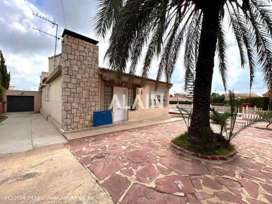 Se Vende Espectacular Chalet en urbanización en Torrent - VALENCIA