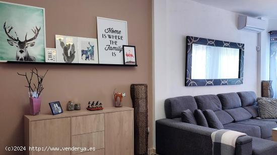 ¡CHALET EXCLUSIVO EN LA CARLOTA! - CORDOBA