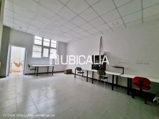 UBICALIA VENDE EN EXCLUSIVA AMPLIO LOCAL COMERCIAL JUNTO AVDA DEL CID Y PZA DE ESPAÑA - VALENCIA