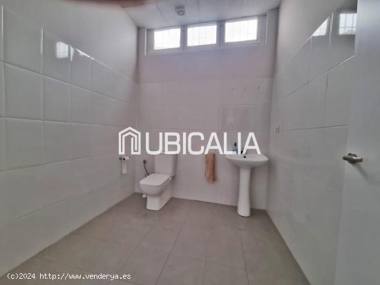 UBICALIA VENDE EN EXCLUSIVA AMPLIO LOCAL COMERCIAL JUNTO AVDA DEL CID Y PZA DE ESPAÑA - VALENCIA