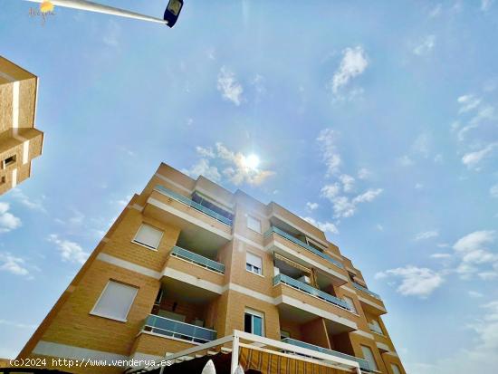 IMPECABLE APARTAMENTO CON PARKING INCLUIDO + PISCINA - ALICANTE