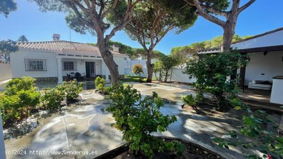 CHALET EN LA BARROSA - CADIZ