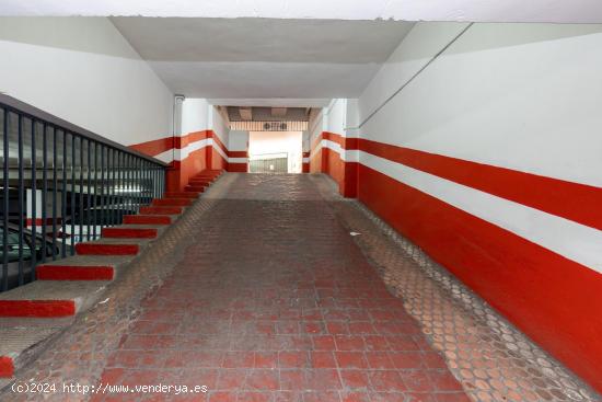 plaza de garaje - GRANADA