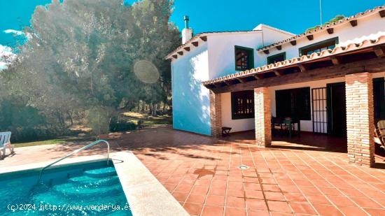 ESPECTACULAR VILLA CON VISTAS AL MAR EN DENIA - ALICANTE