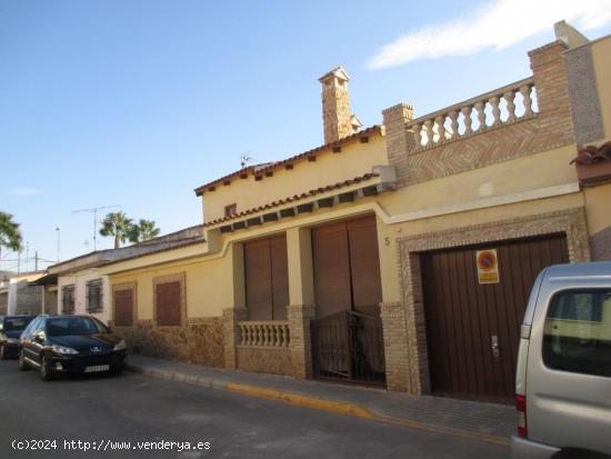 CASA ENCANTADORA EN POBLADO ASCOY!!! - MURCIA