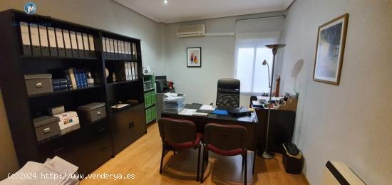 MERCASER Grupo Inmobiliario Alquila despacho en calle Mayor de Alcalá de Hres - MADRID