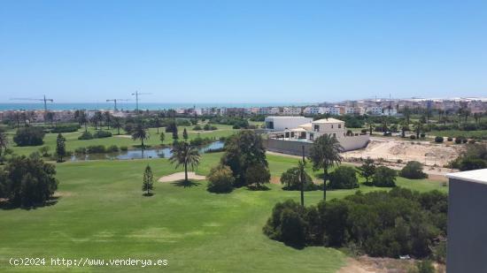 ATICO EN PALM BEACH GOLF - ALMERIA