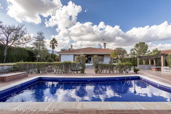 Chalet en Las Gabias - GRANADA