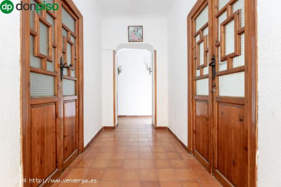 Venta de casa a reformar en Armilla (Granada) - GRANADA