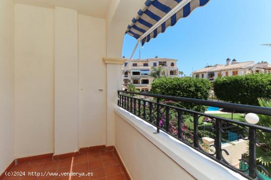 Apartamento en Torrevieja, de 2 dormitorios y 1 baño. zona Torre del Moro, - ALICANTE