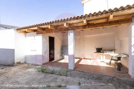  ¡Oportunidad en Mojados! Casa de pueblo para reformar con muchas posibilidades. - VALLADOLID 