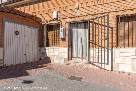 ¡Oportunidad en Mojados! Casa de pueblo para reformar con muchas posibilidades. - VALLADOLID