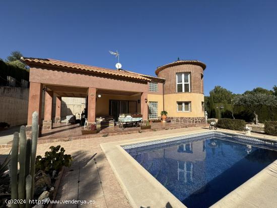  ¡En venta! Chalet familiar con piscina en Gormaig, Cocentaina - ALICANTE 