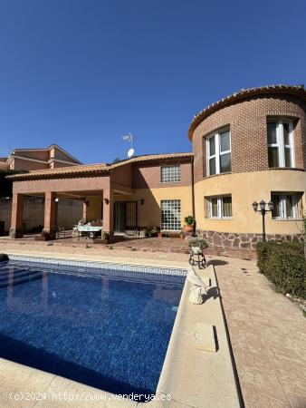 ¡En venta! Chalet familiar con piscina en Gormaig, Cocentaina - ALICANTE