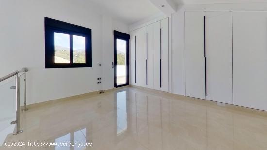 Magnifica villa a estrenar con vistas al mar - MALAGA